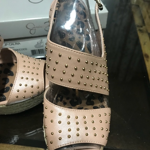 Shoes - Picture 4 of 5